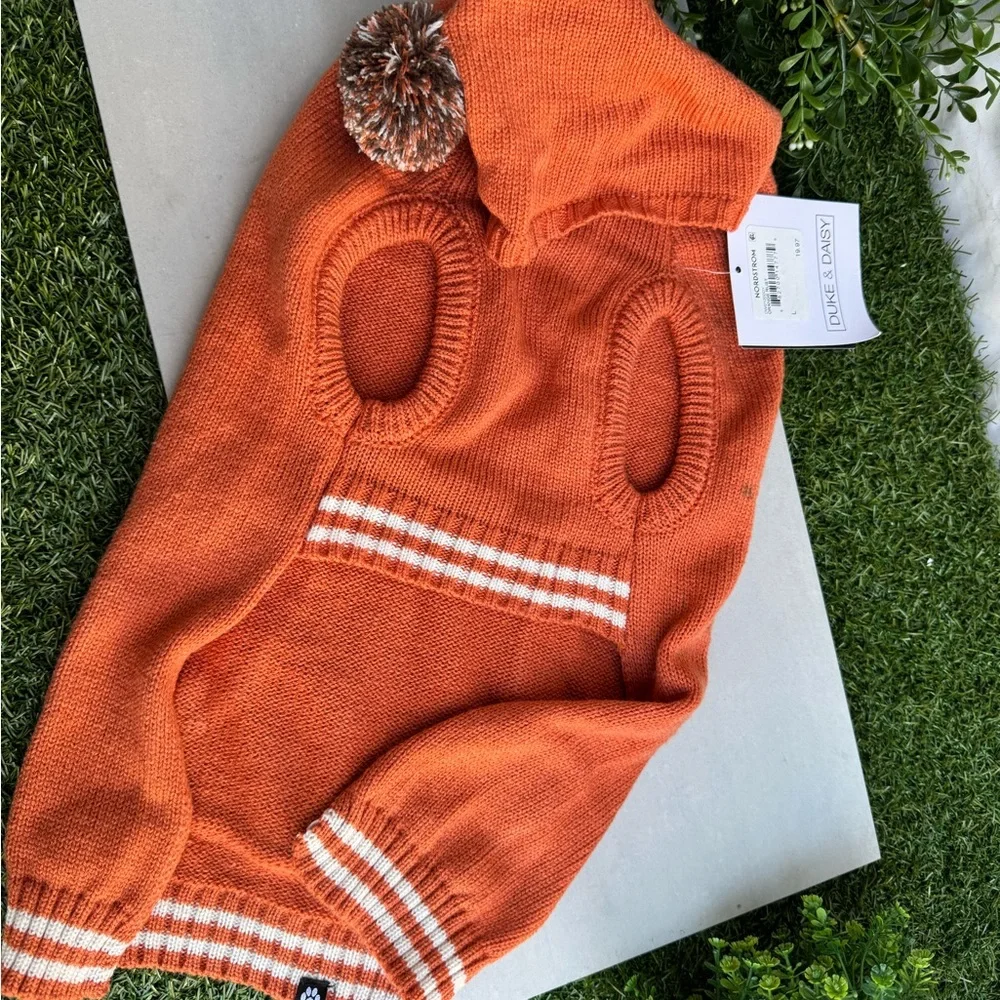 Duke & Daisy Sweater size Large new with tags pet clothes, orange rust hoodie M